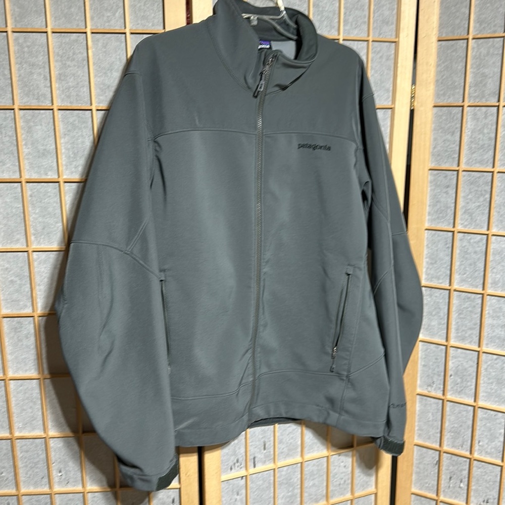 Patigonia soft shell jacket men’s XL Gray